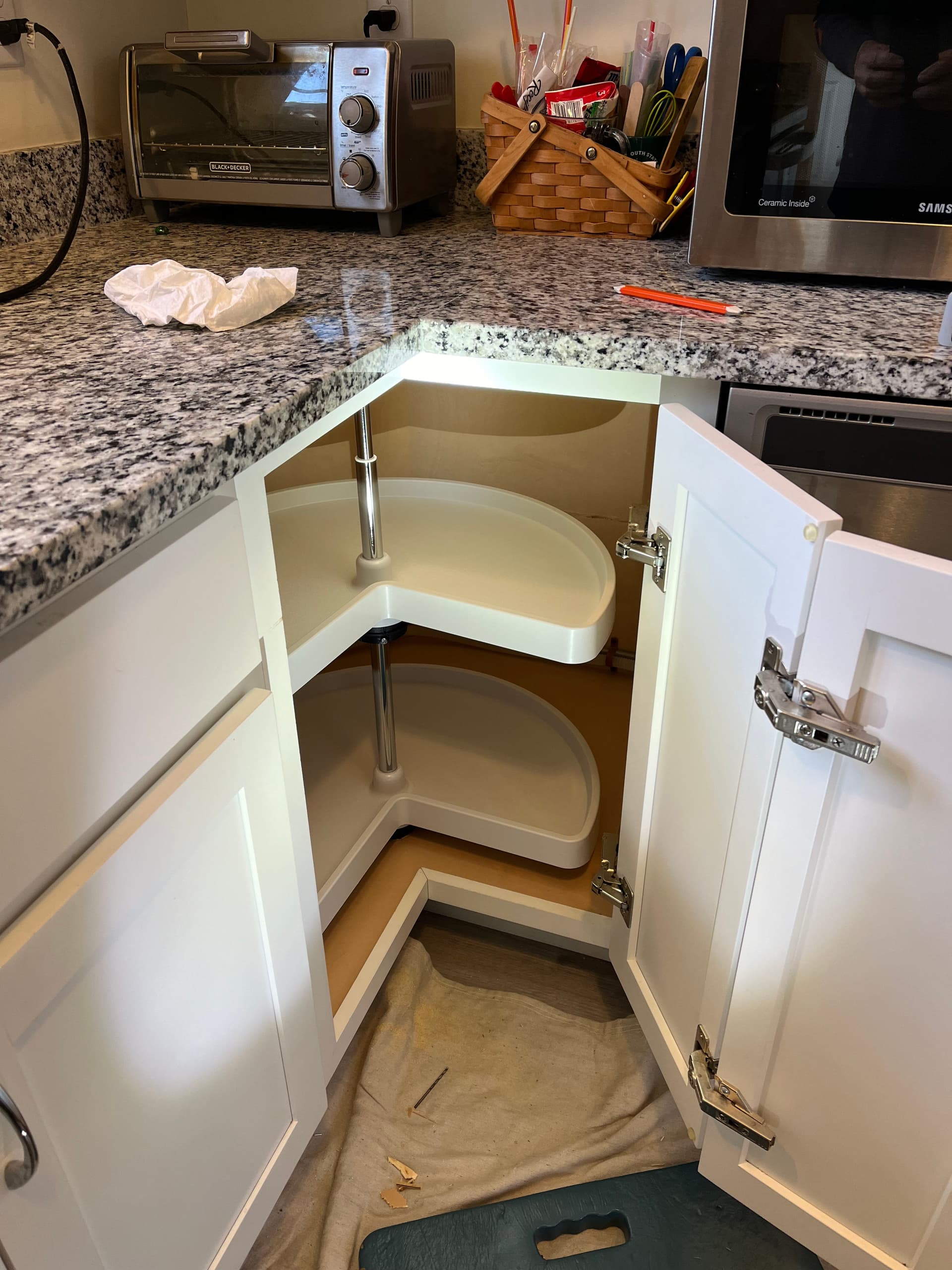 Gallery photos for Streamline Your Kitchen with a Lazy Susan Install: Image #1