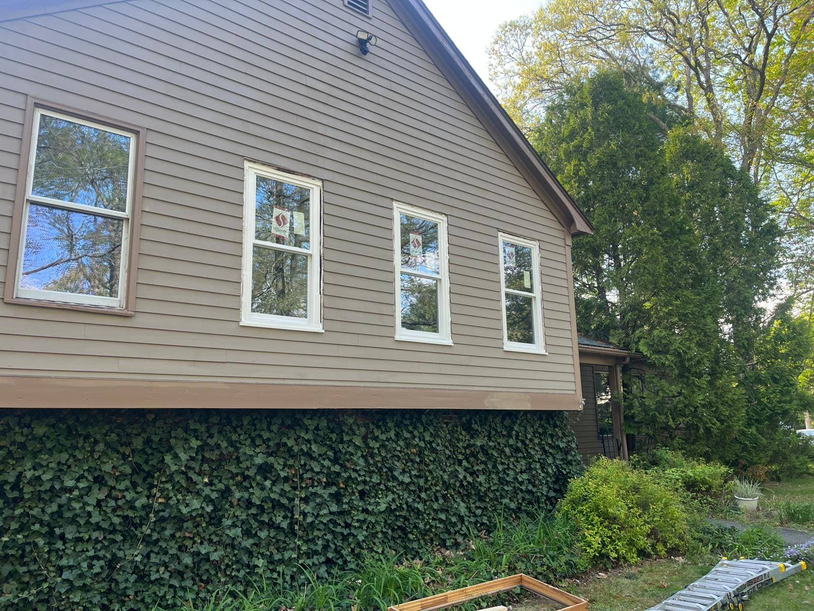 Gallery photos for Seamless Installation of Energy-Efficient Windows: Image #1